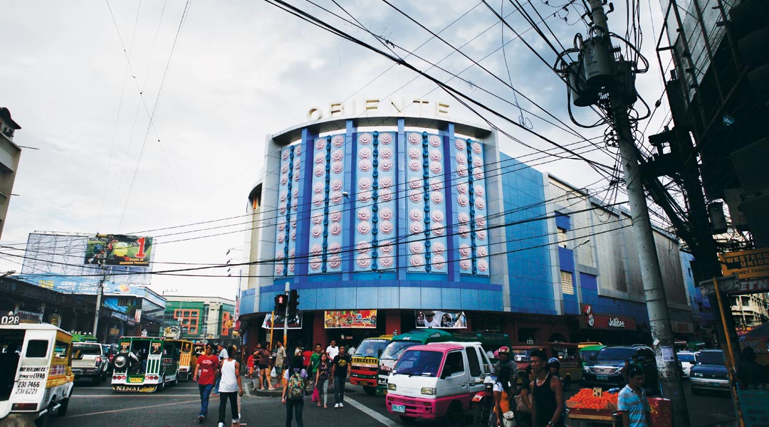 Oriente Theater, at the corner of Legazpi Street and Colon Street