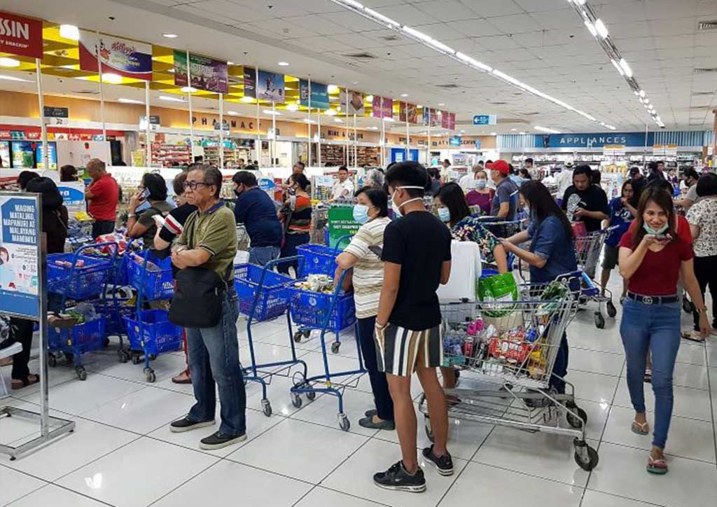 post-pandemic-grocery-stores-long-queues