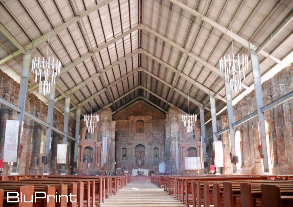 Dingras Church - interior