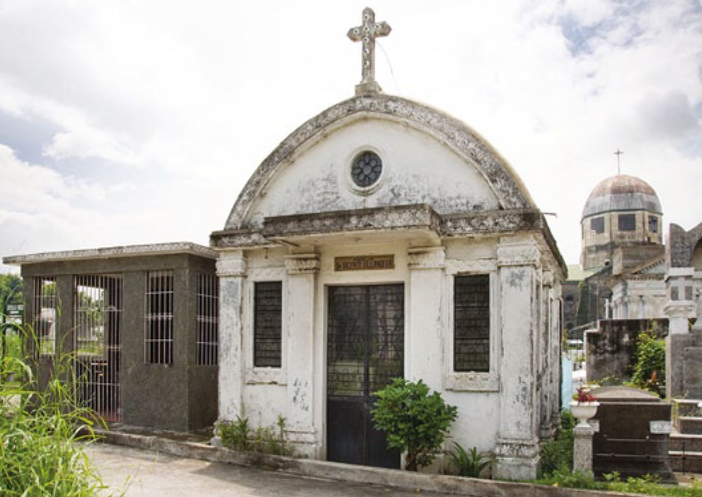 La Loma - old cemeteries - stories in stone