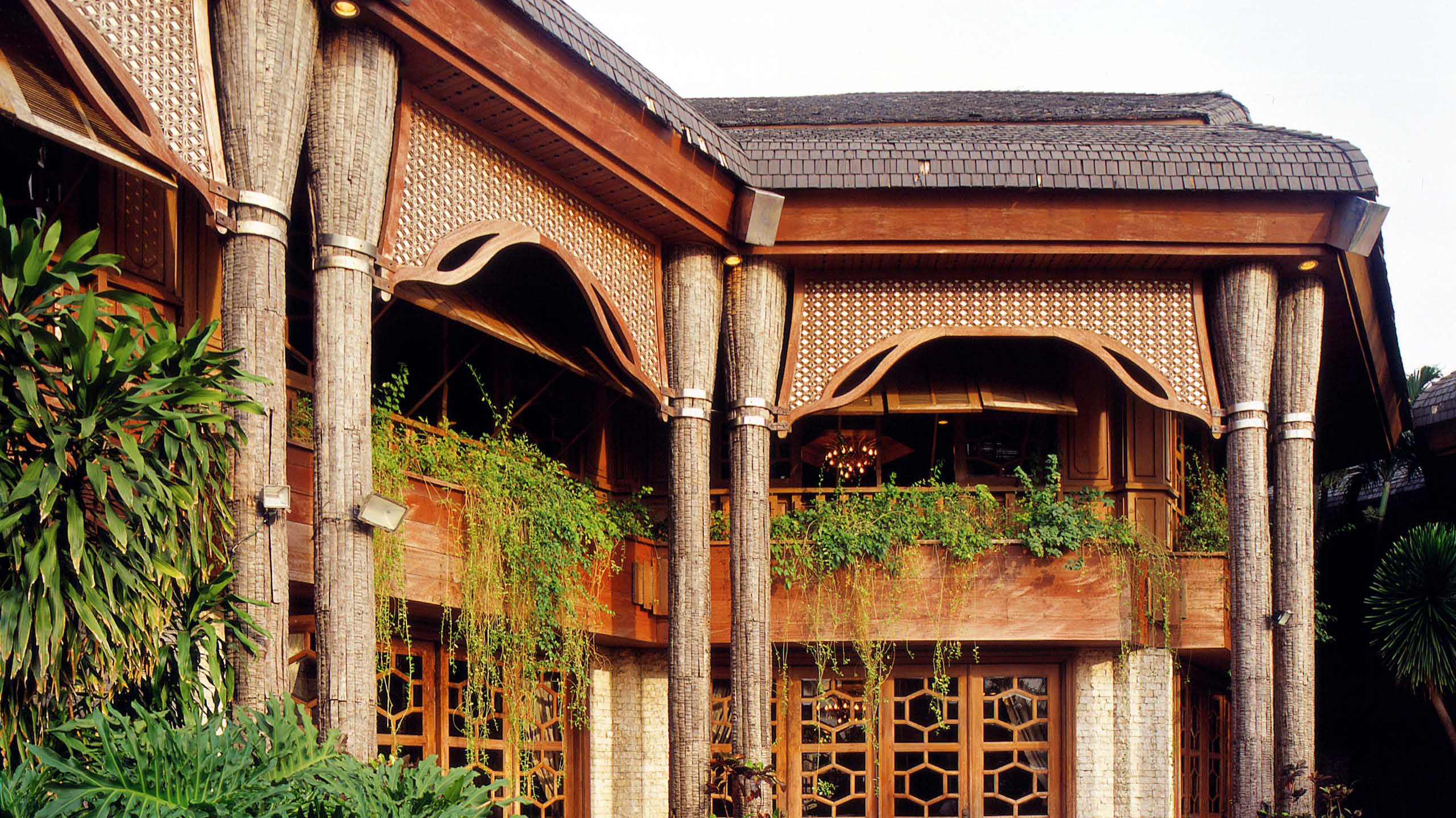 facade of coconut palace.