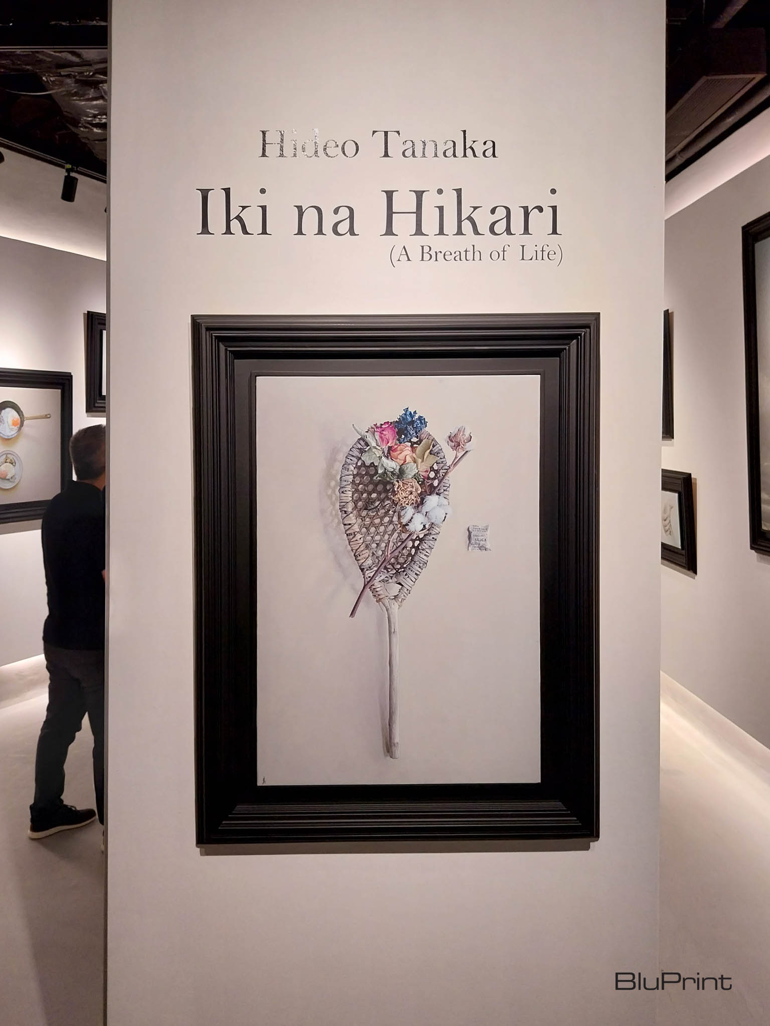 A painting for Hideo Tanaka's "Iki na Hikari" at Galerie Stephanie x Cartellino. Photo by Elle Yap.