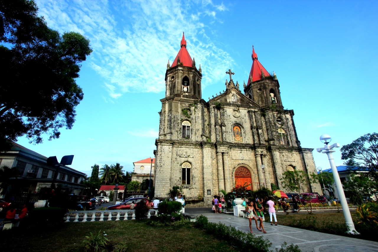 Molo Church, one of the famous churches in the Philippines constructed in the Gothic-Renaissance Revivalism style.