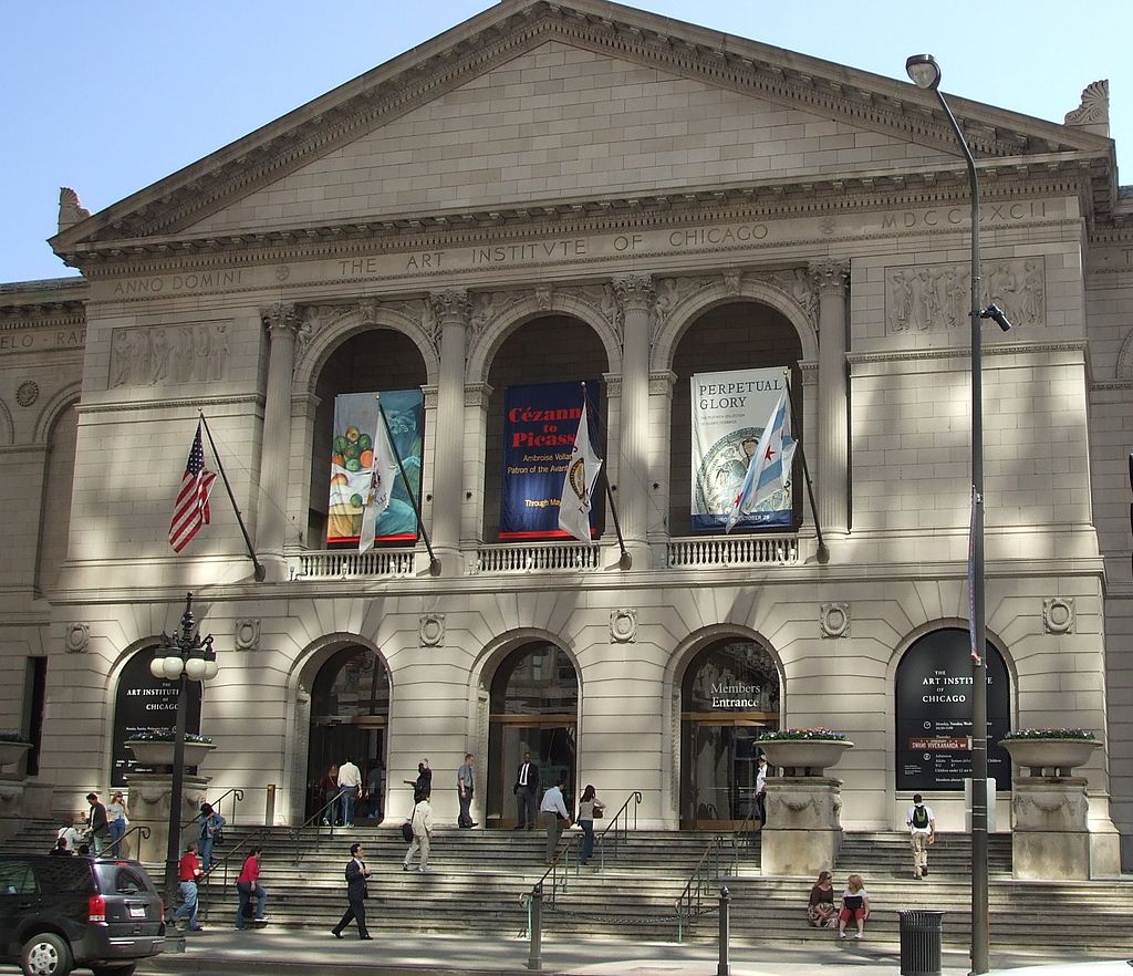Front facade of Art Institute of Chicago. Photo by Pinotgris. Source: Wikimedia Commons.