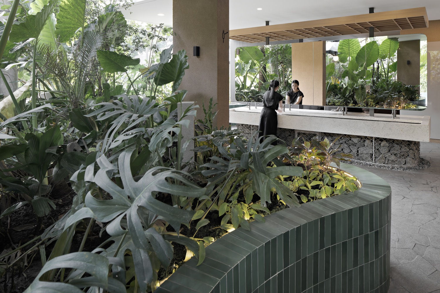 Washroom area of the Aruma Split Garden. Photo by Mario Wibowo.