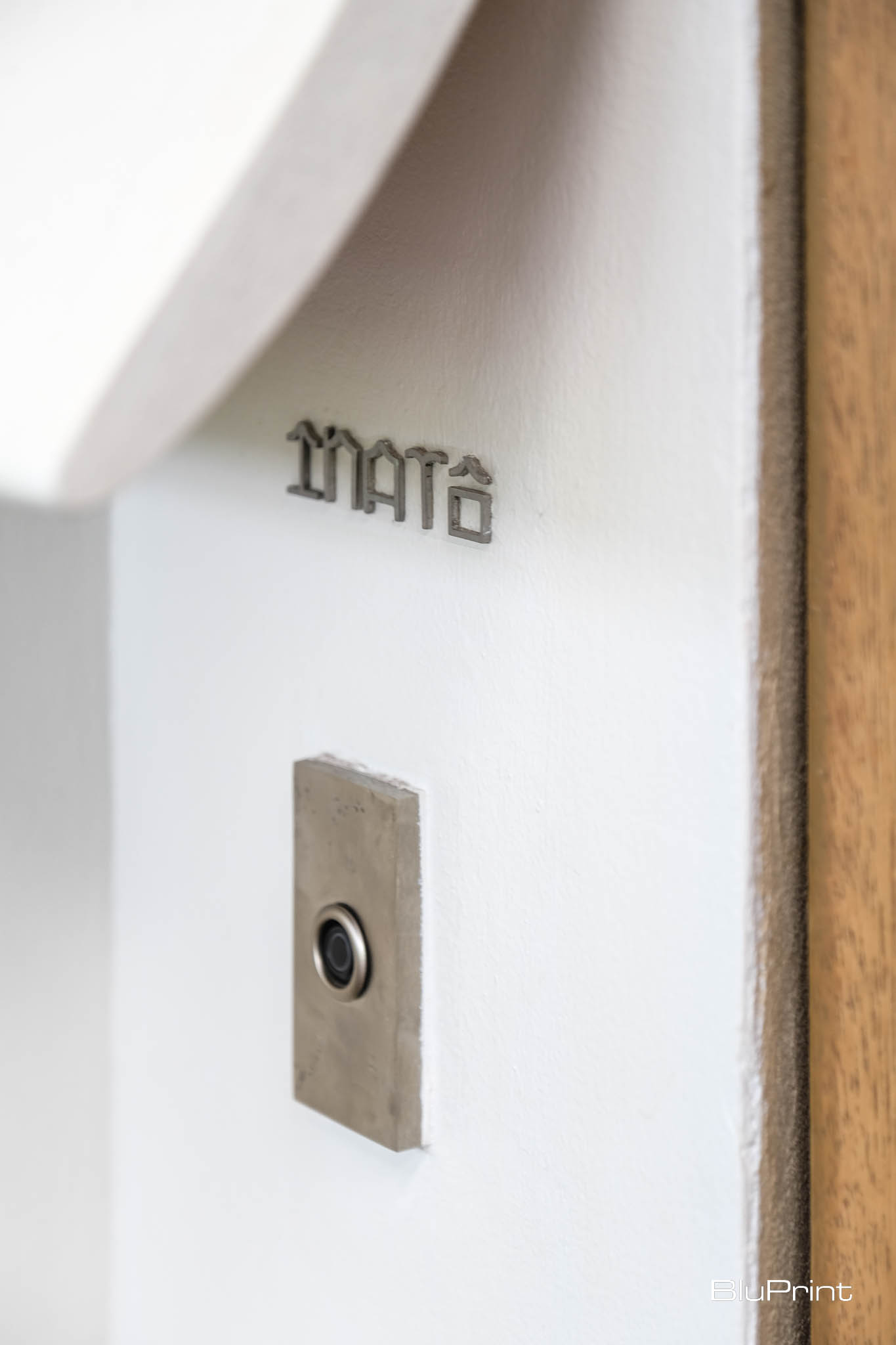 Inato doorbell detail