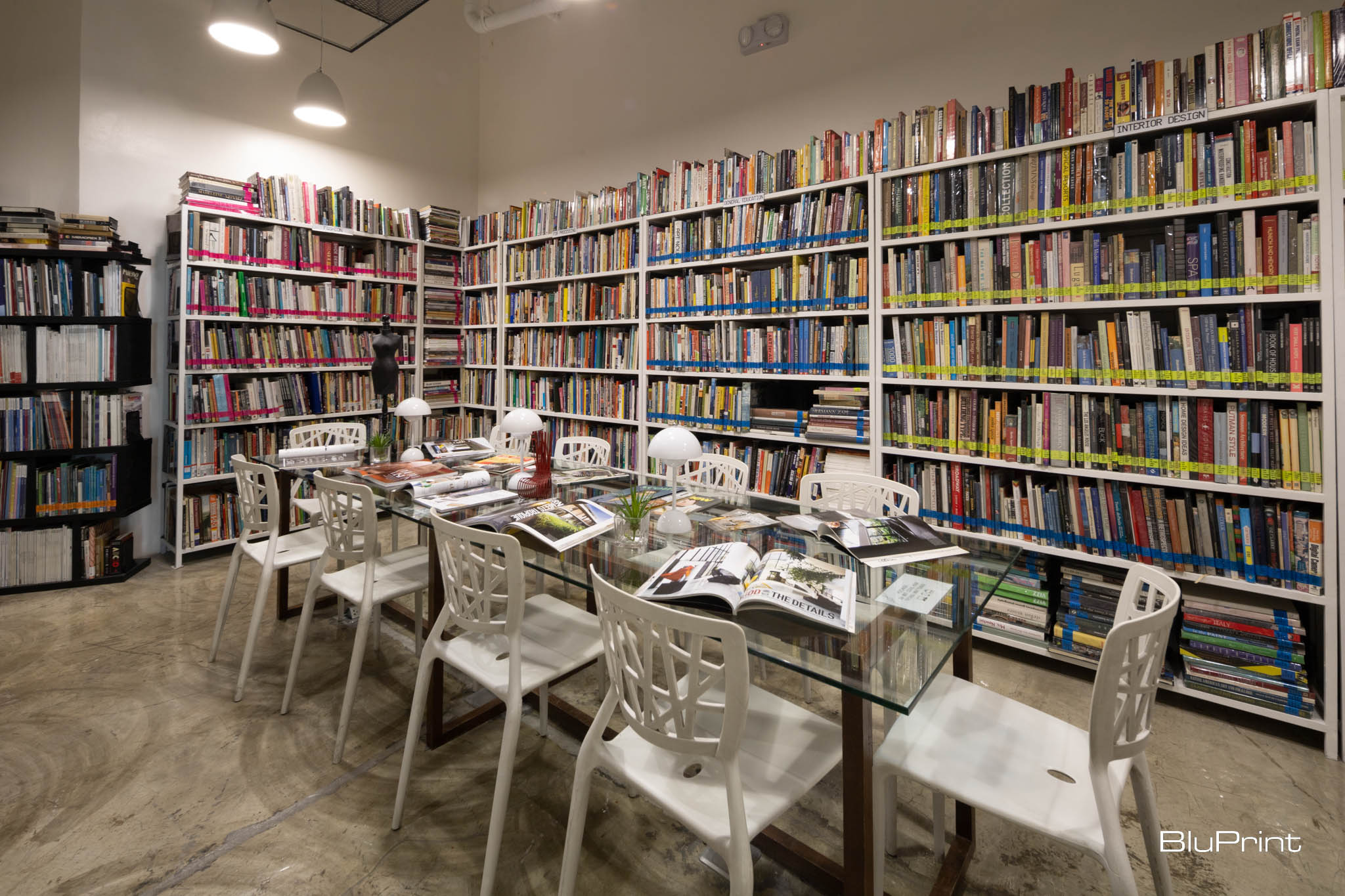 SoFA's Learning Center, which contains books, swatches, and other resources for students.