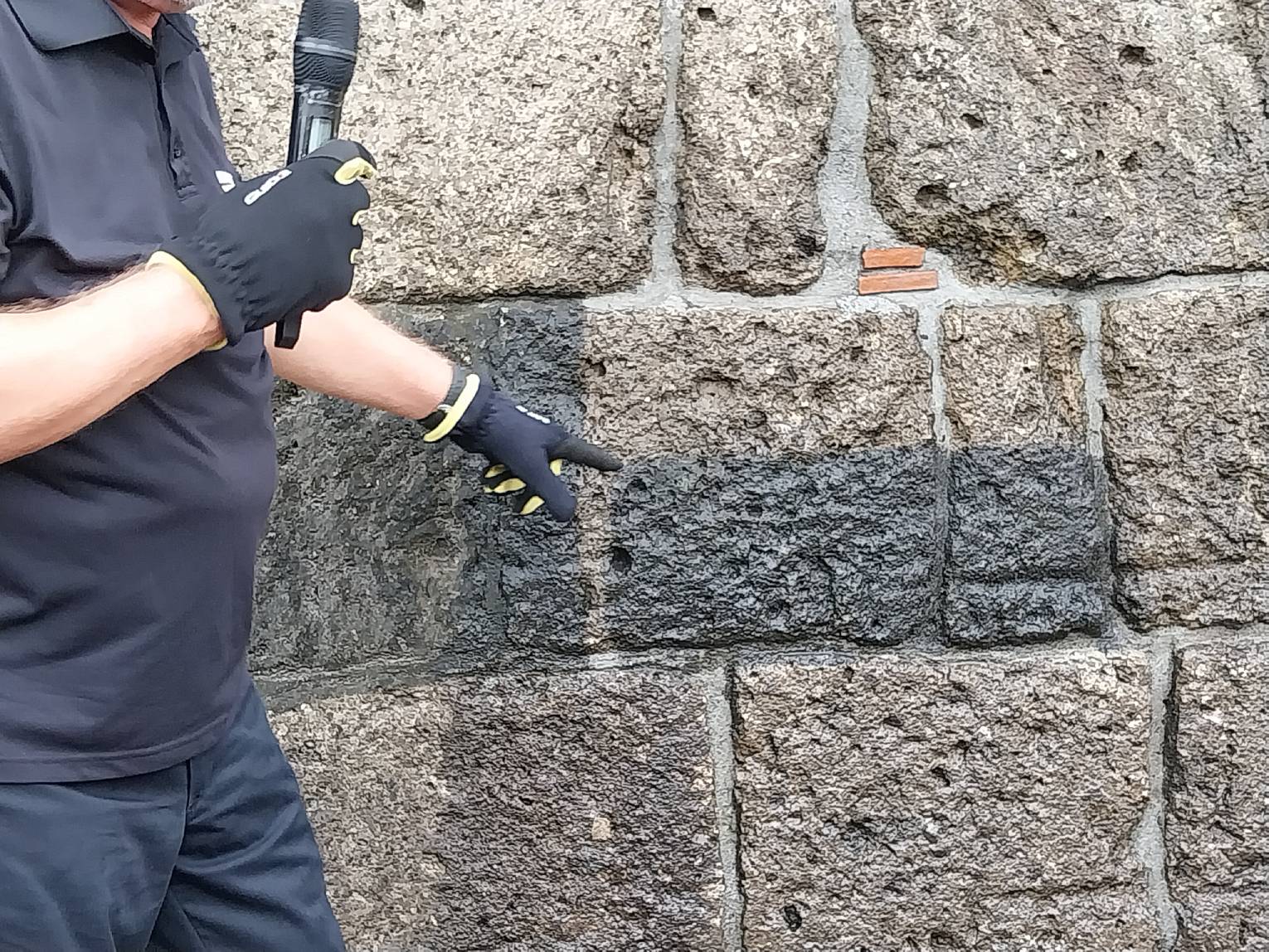 A before-and-after demonstration of Fort Santiago and the effects of the clean-up.