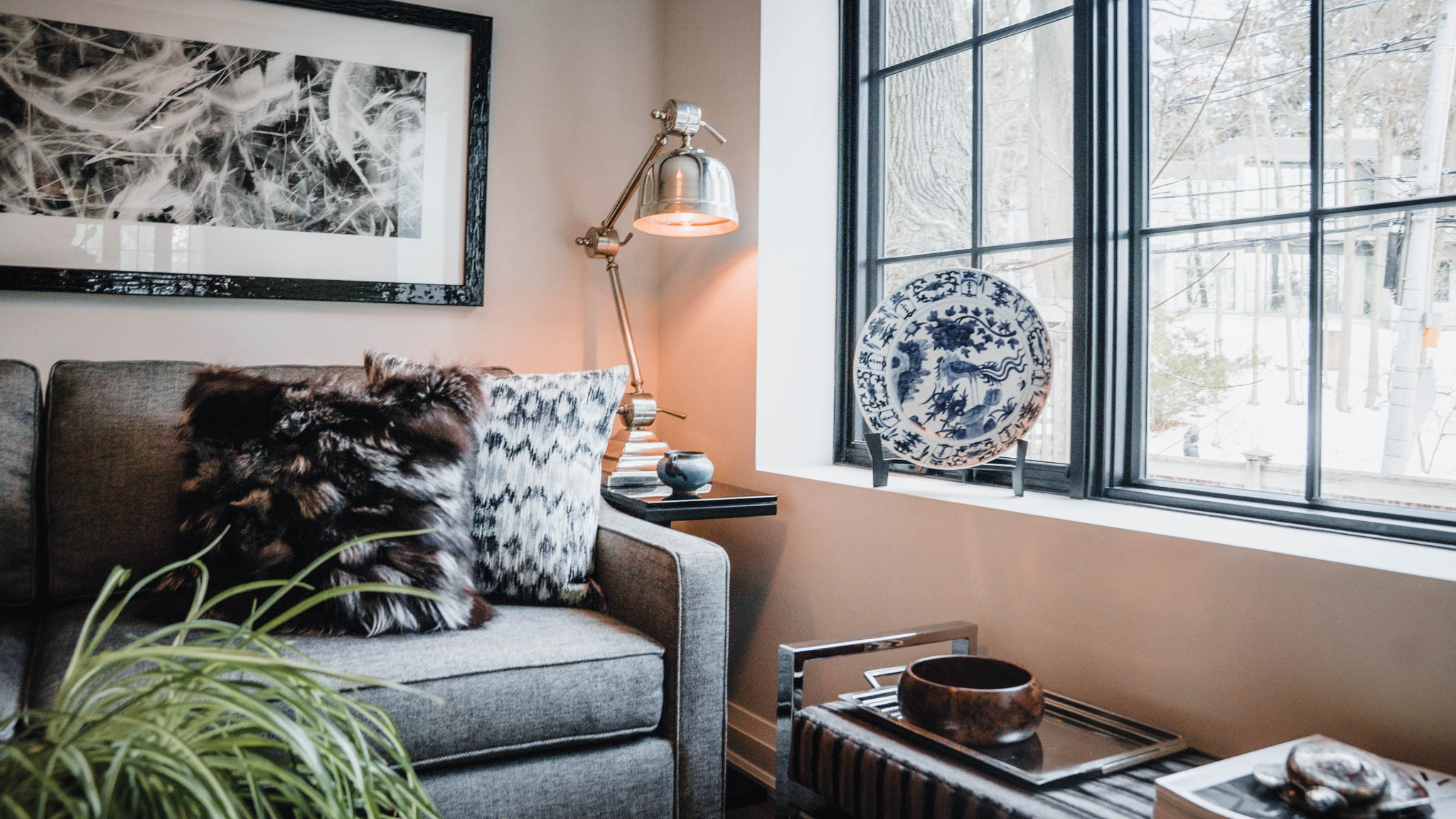 Antiques and Antiquities: Abraham Reyes Art on Decorating with Aged Pieces.